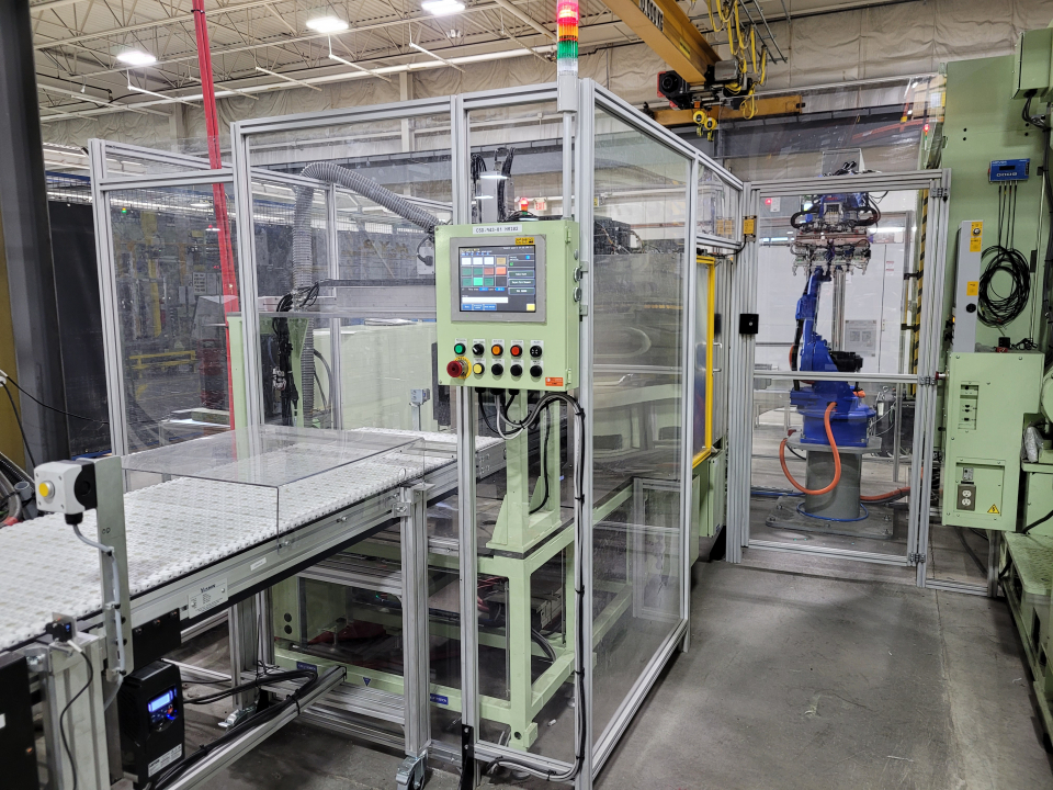 Injection mold machine maintenance services