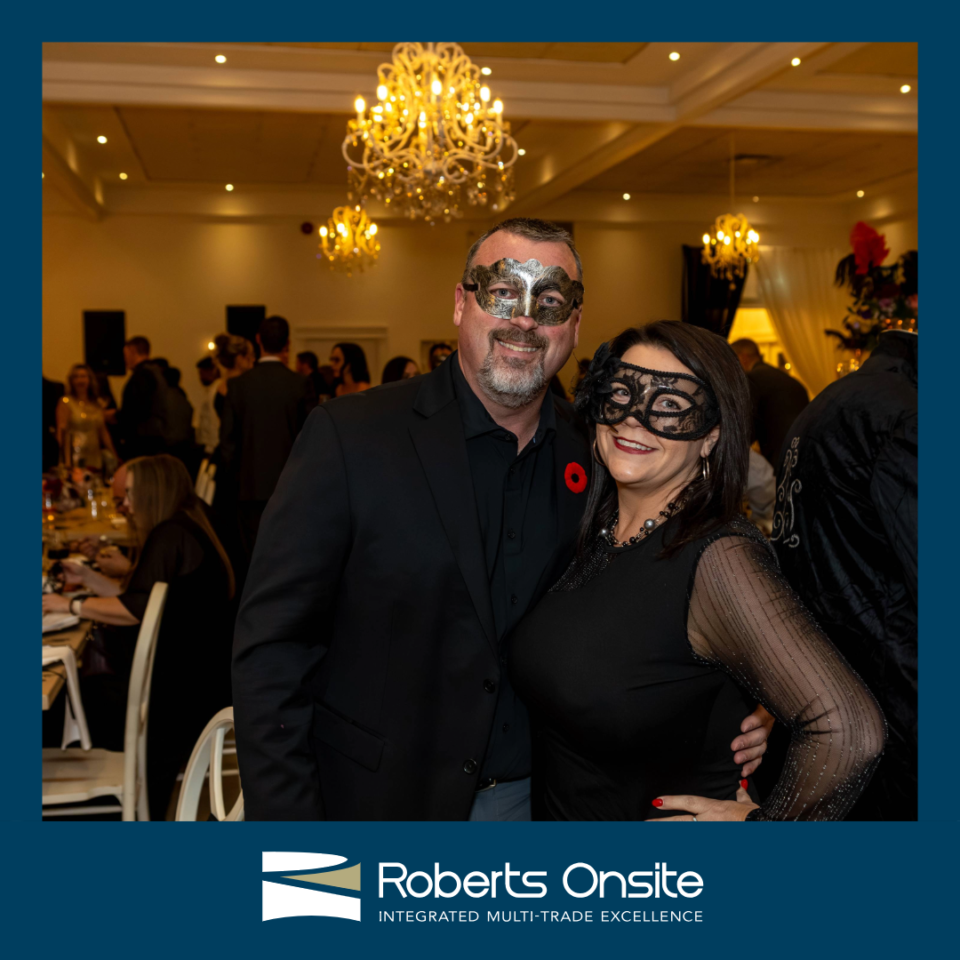 Roberts Onsite A Night in Disguise 4 1